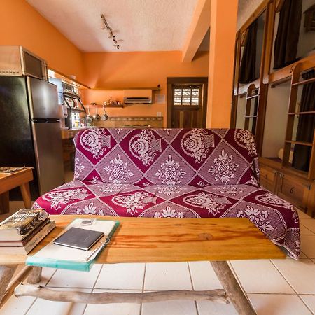 A Piece Of Ground Albergue Punta Gorda Exterior foto