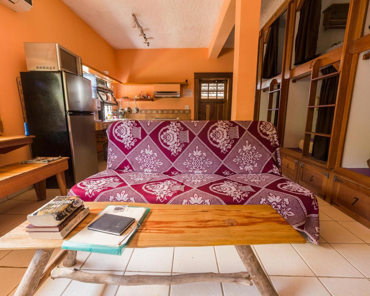 A Piece Of Ground Albergue Punta Gorda Exterior foto